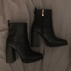 Zara boots size 35/5